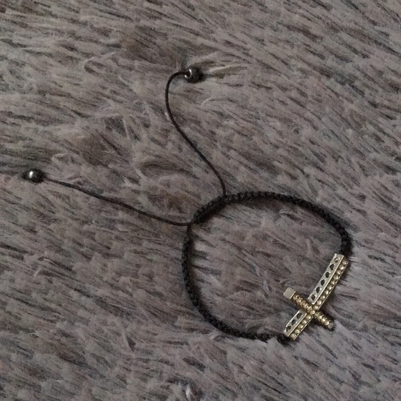 Cross Bracelet - Picture 2 of 2